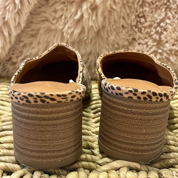 Universal Thread Leopard Print Mule - Picture 9 of 11